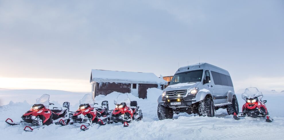 snowmobiling-langjokull-glacier-iceland75-20210830125512
